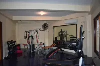 Jonas and Twins Resort - Gym