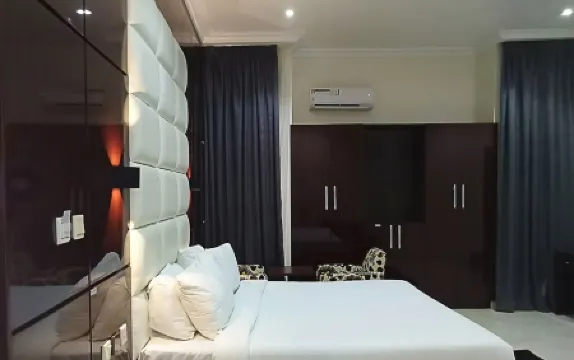 Blossom Height Unique Hotel