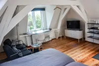 Hotel de Vischpoorte, Hartje Deventer en Aan de IJssel Hotels near Geert Groote Huis