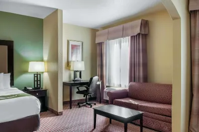 Quality Inn & Suites Slidell Hotels in der Nähe von Mr Aquarium And Fish Tank