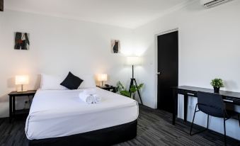 Joondalup City Hotel
