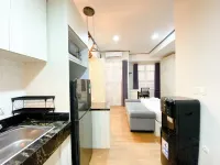 Cozy and Homey Studio at Vasanta Innopark Apartment Hotel di Cikarang Barat