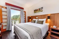 Monreale Resort Parque Aquático Hotels near Cascata das Antas