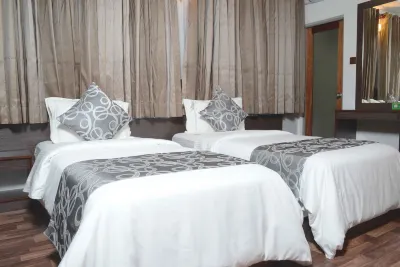 North Edge Inn Hotels in 