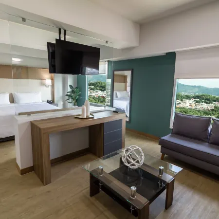 Holiday Inn URUAPAN by IHG Hotele w: Uruapan del Progreso