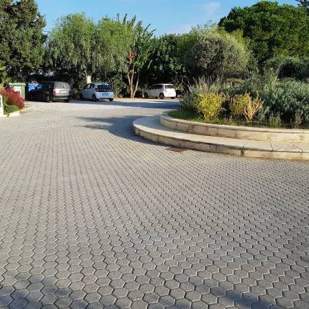 Mantenia Hotel