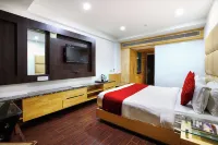 Airport Hotel Grand by Fantasia Hotel di 