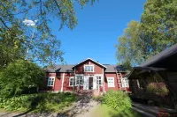 Lauri Historical Log House Manor Các khách sạn ở 