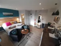 Cotswold Aparthotel Hotels near Tesco Superstore