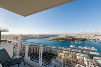 The Ultimate Luxury, Sliema with Pool by Buena Vista - إطلالة على البحر