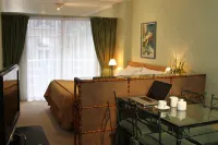 Mayla Apartments Hotels near Edificio Kavanagh