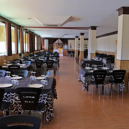 Hostal - Bungalows Camping Cáceres