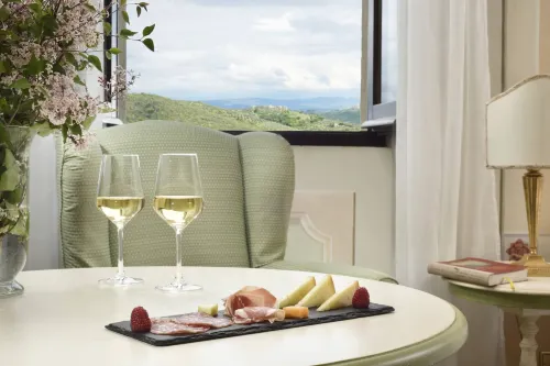 Relais Villa Monte Solare Wellness & Spa - بيت ضيافة