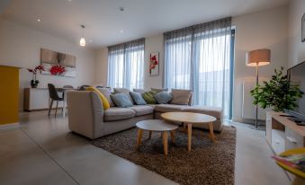 Elberg Hotel & Apartments