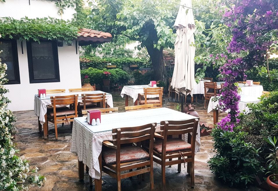 Hotel Nilya Hotel, Exterior, Garden