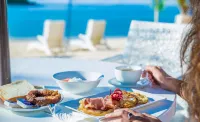 Muri Beach Club Hotel - Frühstück