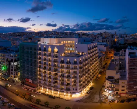 Waterfront Hoteles en Gżira