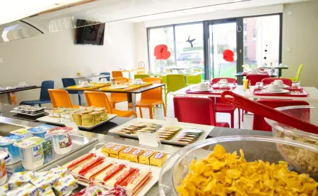 Lagrange Aparthotel Toulouse Saint-Michel Отели рядом с достопримечательностью «Монастырь якобинцев в Тулузе»