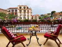 Palazzo Jannuzzi Relais Hotels near Piazza Lauro