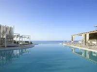 Artemis Seaside Resort - piscina
