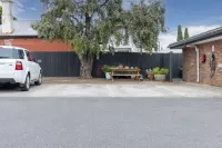 Botanic Apartments Hotels in Koroit