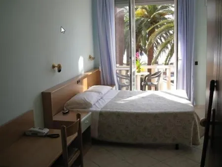 Hotel Corallo Отели рядом с достопримечательностью «PORT OF FINALE»