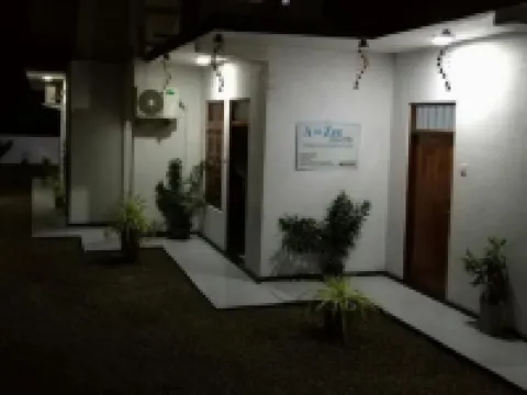 Atozee Airport Villa