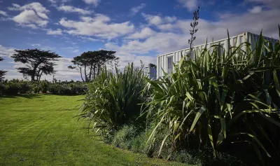Ross Beach TOP 10 Holiday Park Hotels in Ross