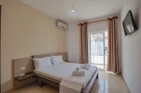 Hotel Edola - Kolam Renang