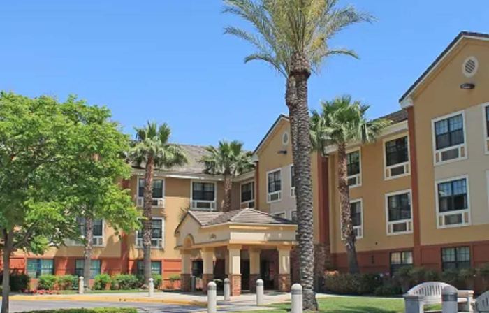 La Quinta Inn & Suites by Wyndham Ontario Airport