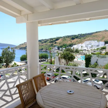 Azka Hotel
