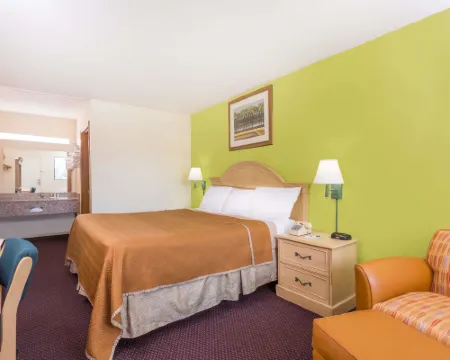 トラベロッジ バイ ウィンダム コーディール コーディールのホテル