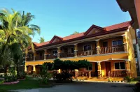 Slam's Garden Dive Resort