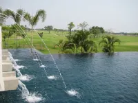 Uniland Golf & Resort - Pools