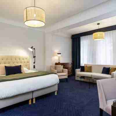 Le Manoir Hôtel Rooms