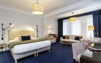 Le Manoir Hôtel Hotels in Cucq