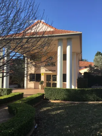 Villa Nova Motel Отели рядом с достопримечательностью «St Luke's Anglican Church»