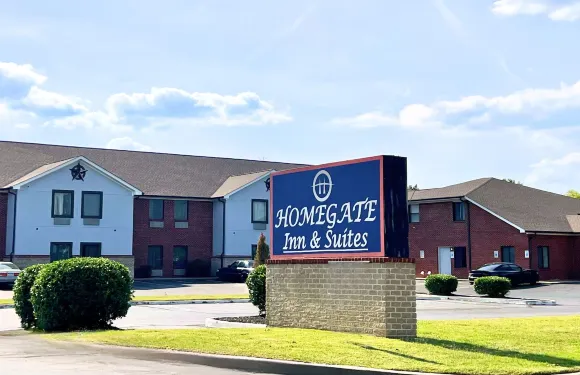 家庭之門酒店及套房