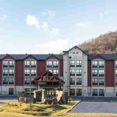 Microtel Inn & Suites by Wyndham Mont Tremblant Hotel Exterior