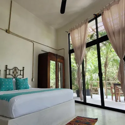 كاسا أمبار تولوم Hotels near زيغيز