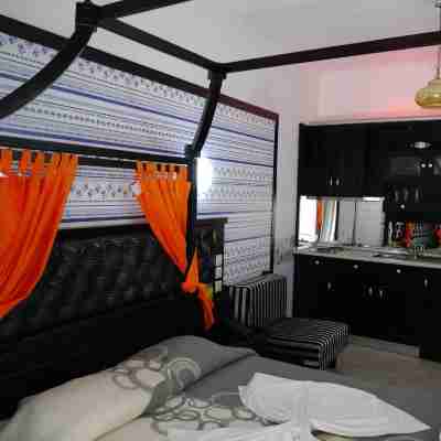 Blue Sky Apartments Rooms