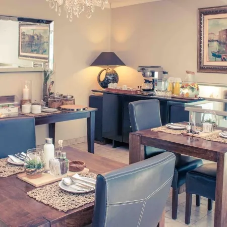 Capo Cabana Guesthouse Отели рядом с достопримечательностью «Торговый центр N1 City»