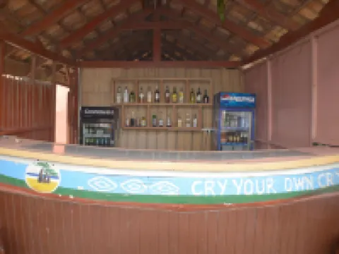 Coconut Grove Bridge House Hotels in Elmina