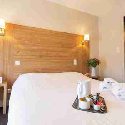 Logis Hôtel Saint Louis Rooms
