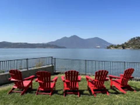 Clear Lake Cottages & Marina Hotels in Clearlake