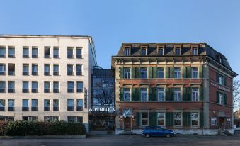 Alpenblick Bern - Kind of a Hotel