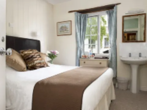 Ammonite Lodge Hotels in Chard