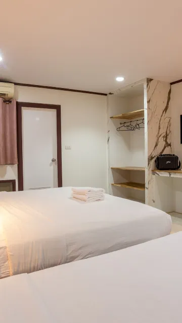 ห้องทริปเปิล, ปลอดบุหรี่, ตู้เย็น