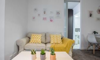 New Renovated & Cozy Apt Closes to Southern Cross