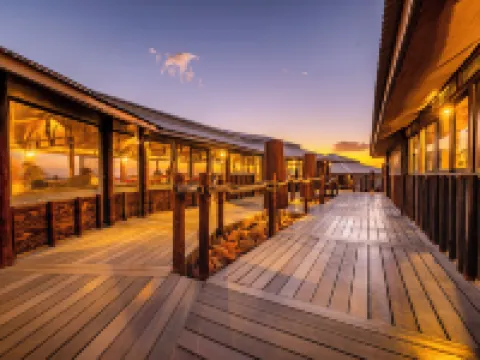 Moon Mountain Lodge Hotels in Solitaire